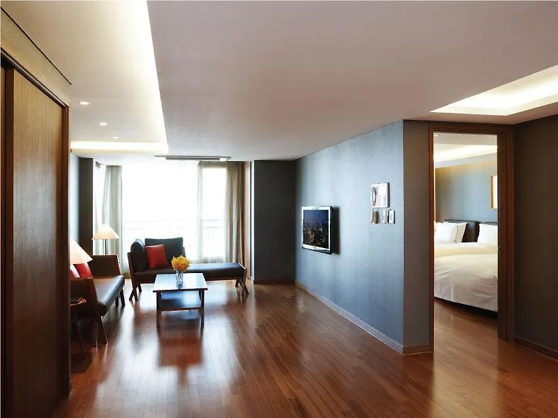 فندق&سكن أورينز ميونغدونغ سيول 3*,