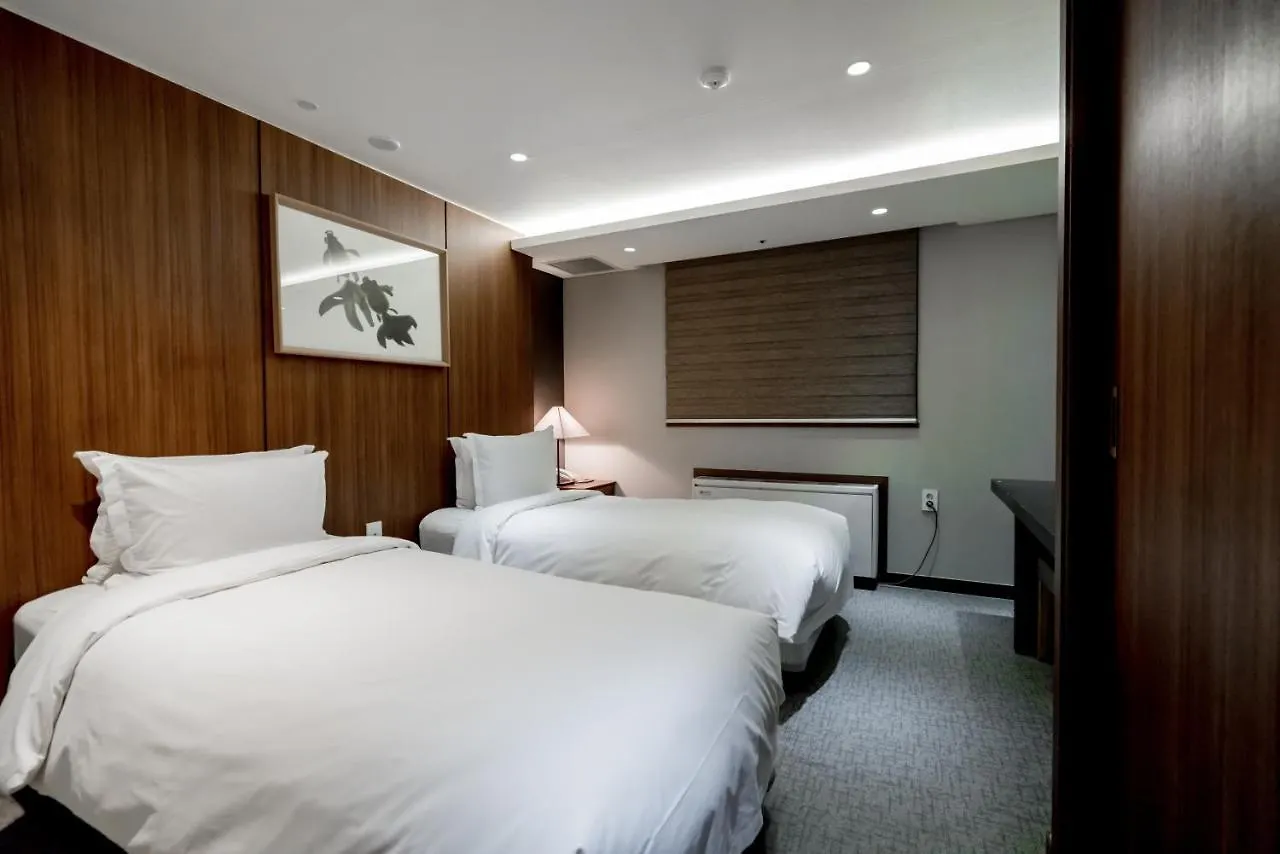 Hotel Oriens Hotel&Residences Myeongdong Seúl