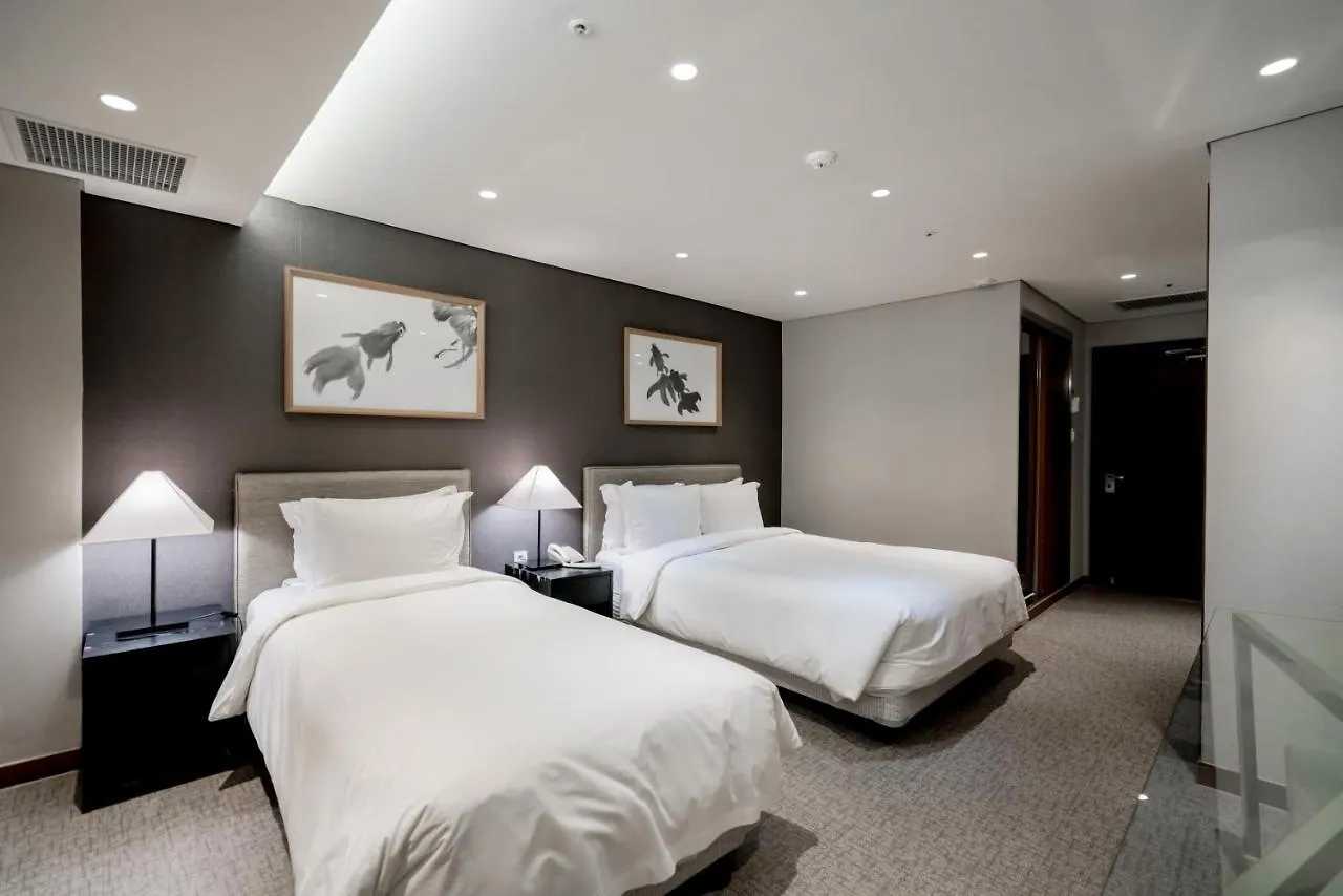 Oriens Hotel & Residences Myeongdong Seul