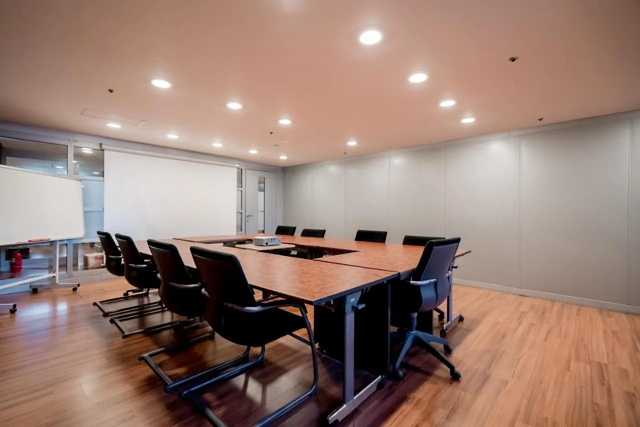 Oriens Hotel&Residences Myeongdong Seúl