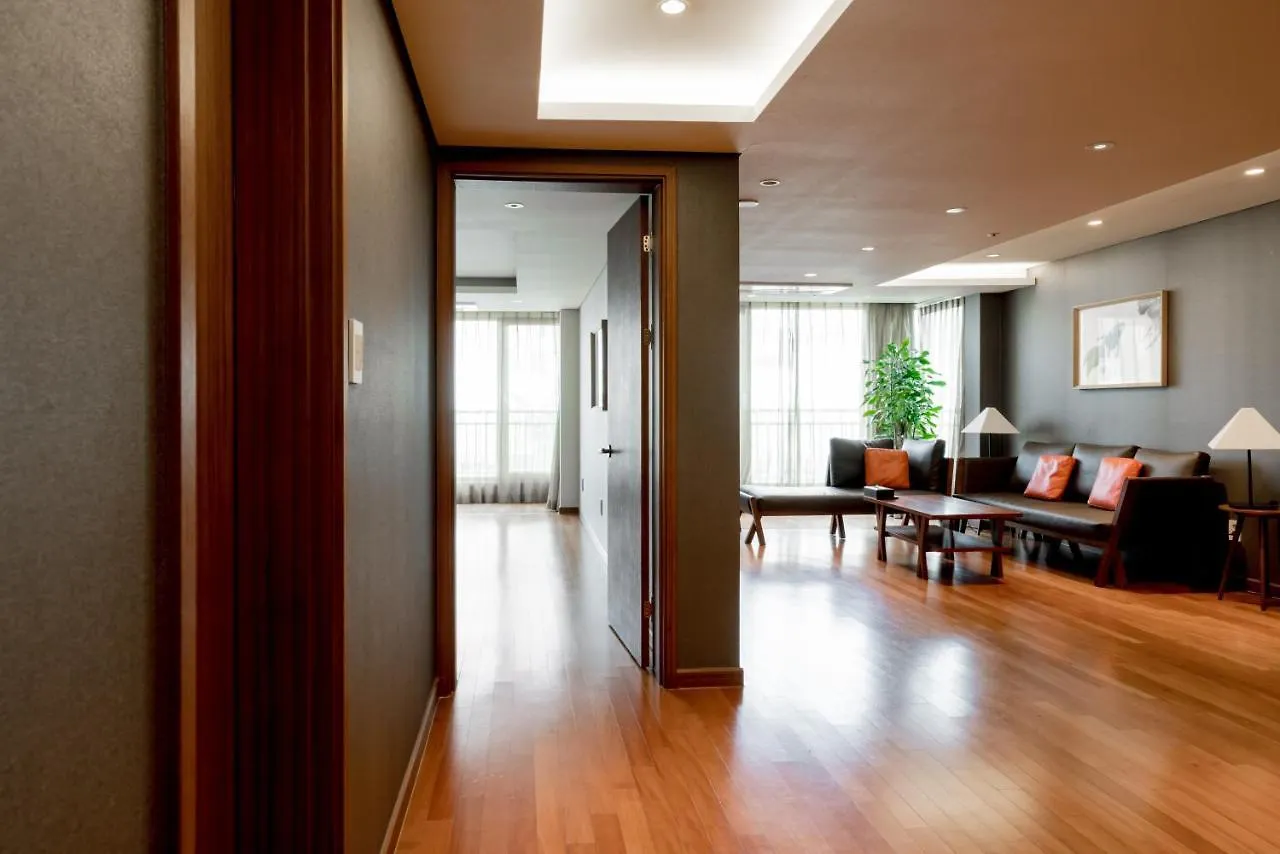 Oriens Hotel & Residences Myeongdong Seul 3*,